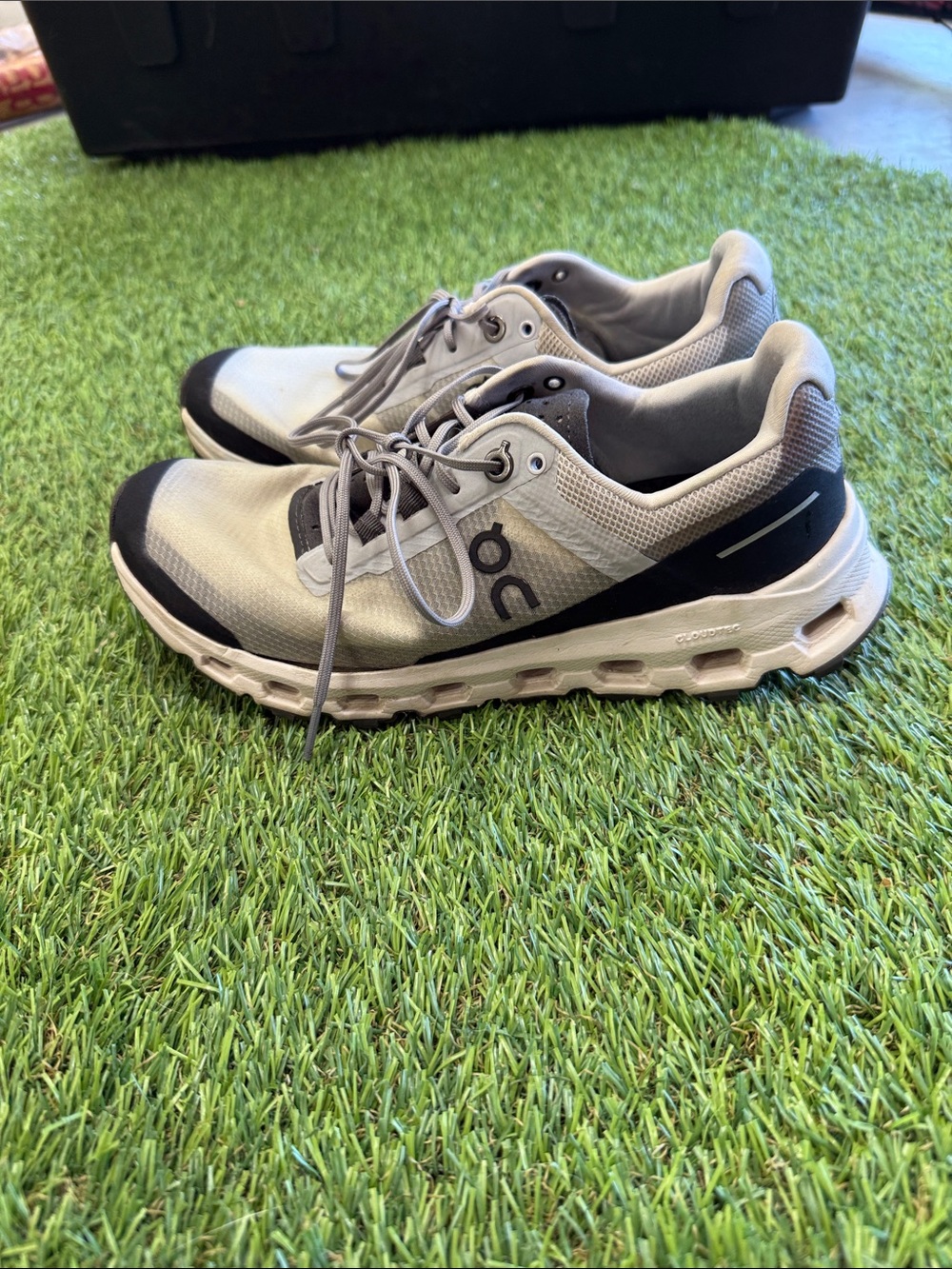 On Running Lightweight Sneakers in Light Gray and Black